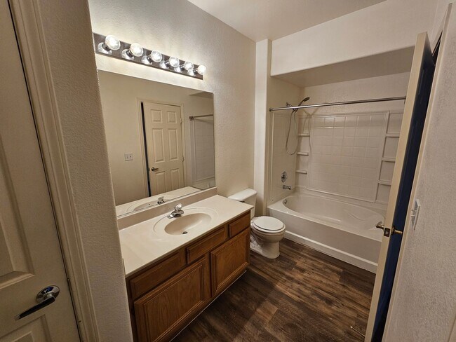 Building Photo - *Guard Gated @ Vistana- 1 Bedroom Condo!