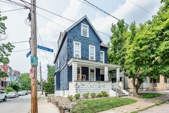 Building Photo - *** Shadyside * Large 4 Bedroom House For ...