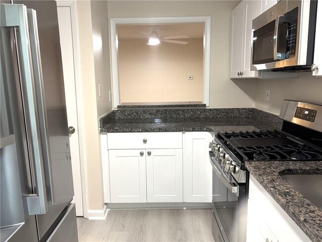 Building Photo - 504 Wynnes Ridge Cir SE