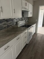 Building Photo - 5325 Territorial Rd