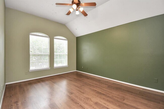 Building Photo - 2523 Sunstone Ln