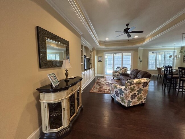 Building Photo - 2345 Azalea Pointe NE