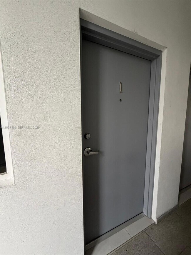 Building Photo - 381 E 50th St