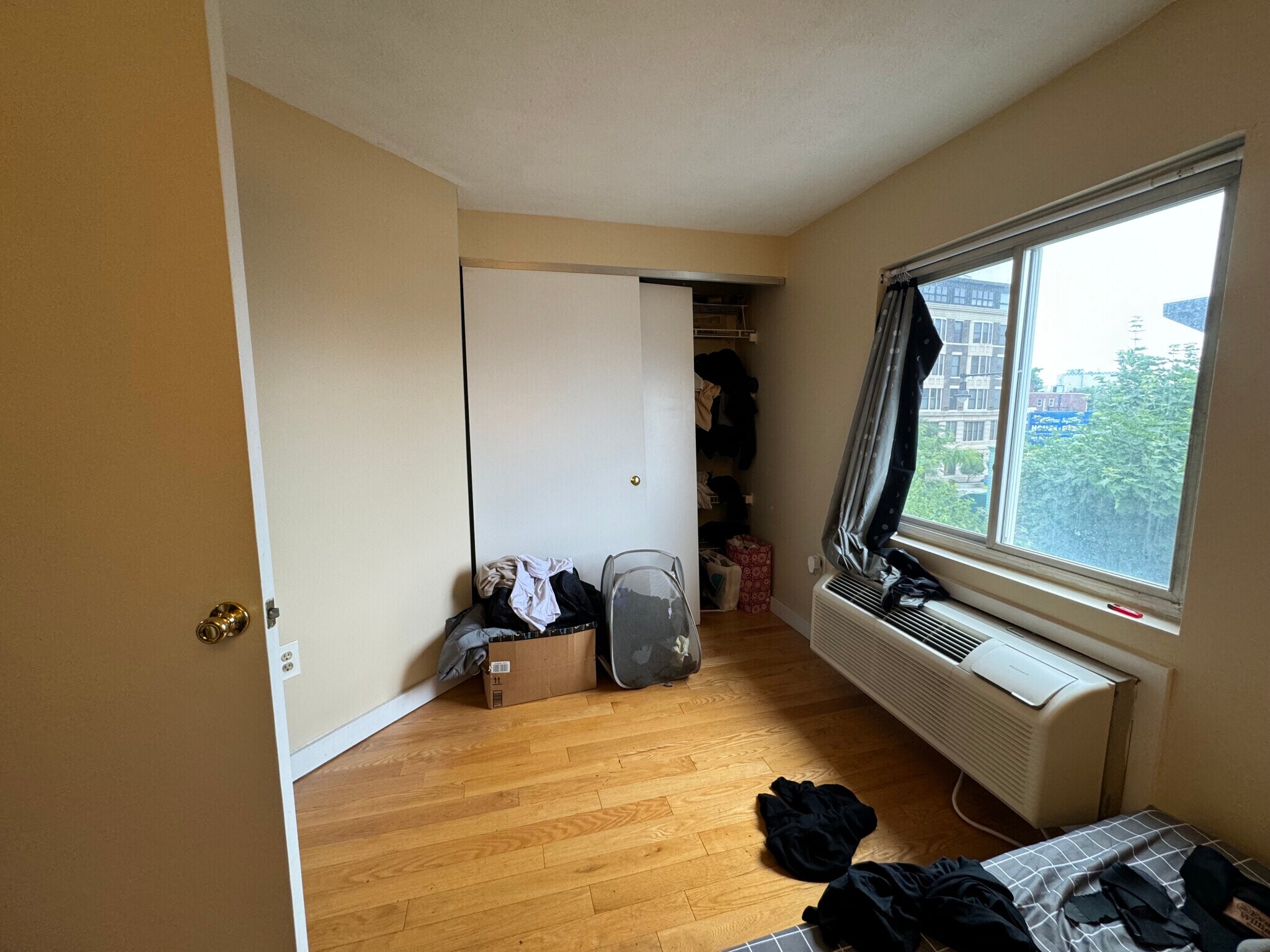 Building Photo - 385 Dorchester St