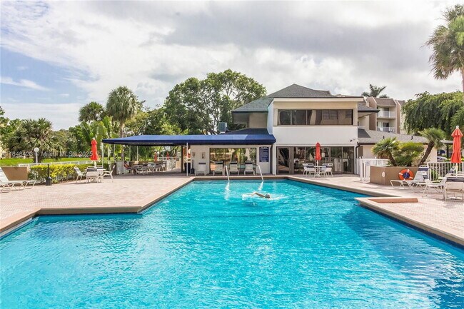 Building Photo - 7765 SW 86th St