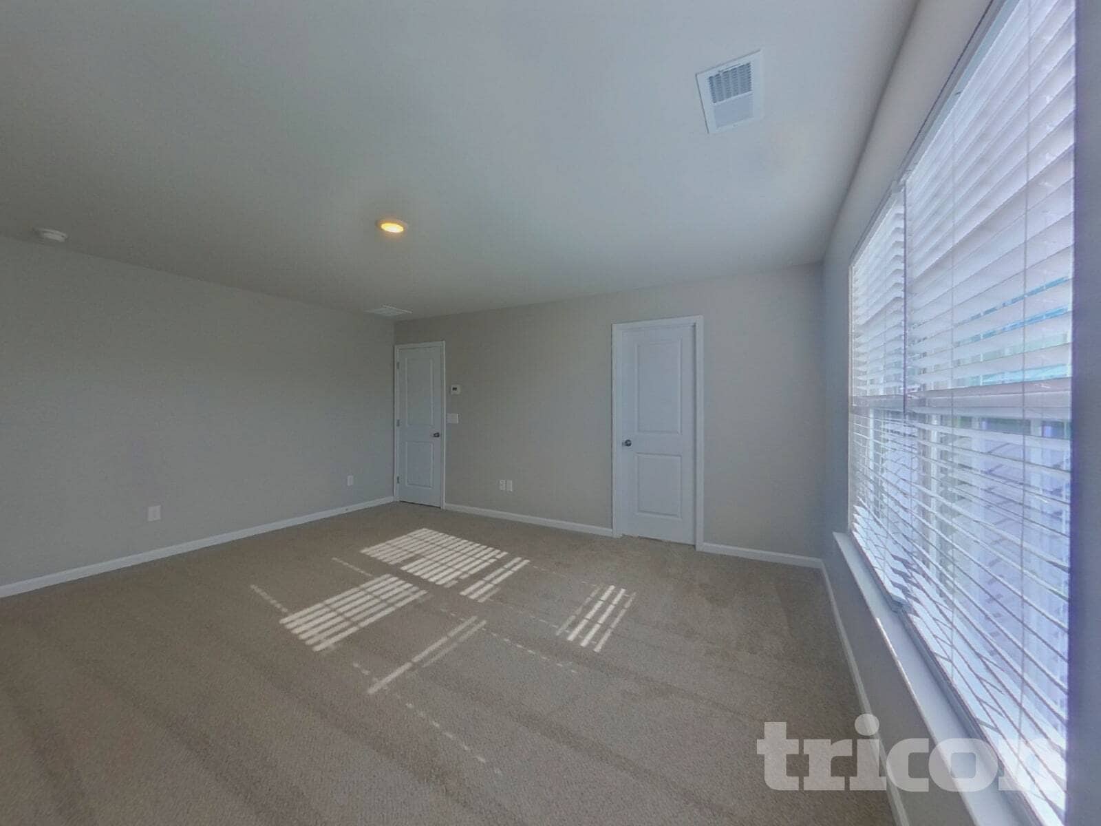 Building Photo - 5789 Oak Br Cir