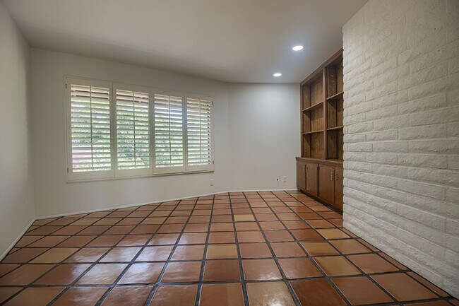 Building Photo - 3 Bedroom Ranch-Style Home on Avocado Grove Property in South Morro Hills