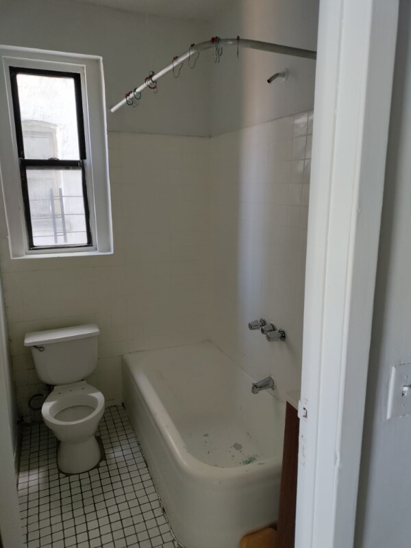 Building Photo - 1250 Morrison Ave