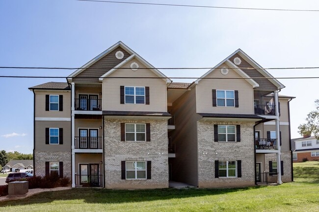 Building Photo - 161 Howard Ln