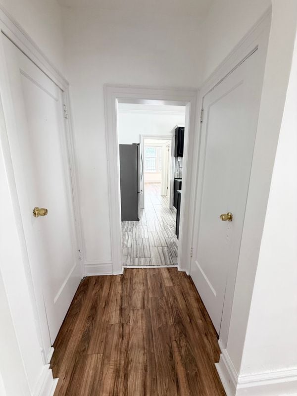 Building Photo - 92 Schofield St