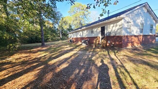 Building Photo - Monetta Apartments