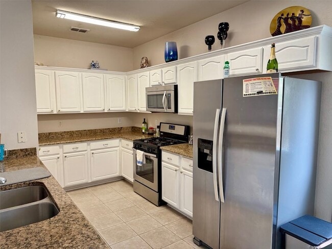 Building Photo - 9724 Windburn Dr