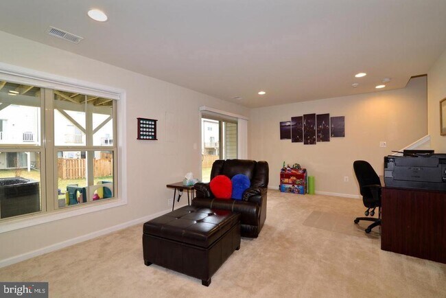 Building Photo - 6836 William White Way