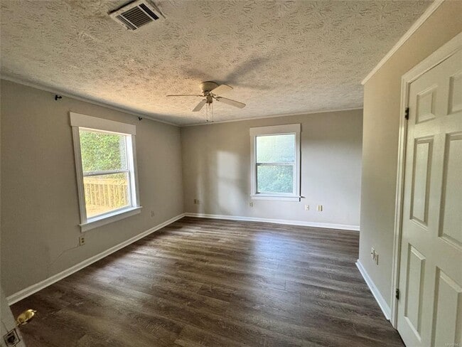 Building Photo - 5 Brookside Dr