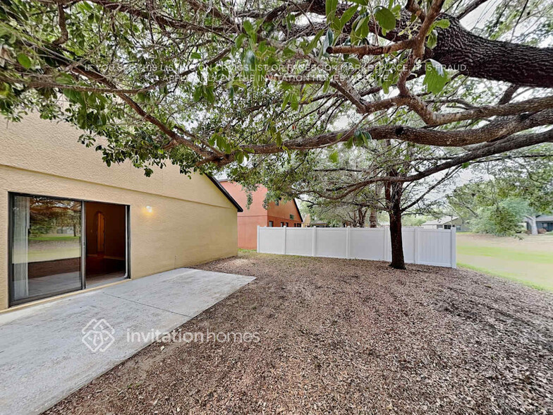 Building Photo - 2166 Bexley Dr