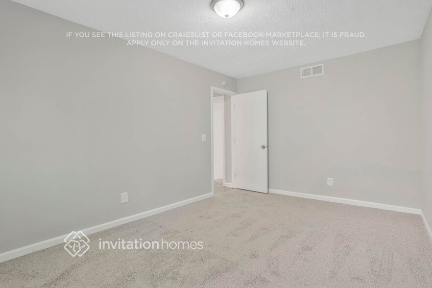 Building Photo - 3102 Carmel Dr