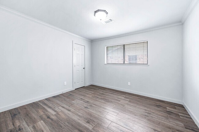 Building Photo - 6030 Warm Springs Rd