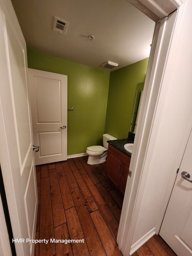 Building Photo - 2 bed 2.5 bath condominium at Lake at Waln...