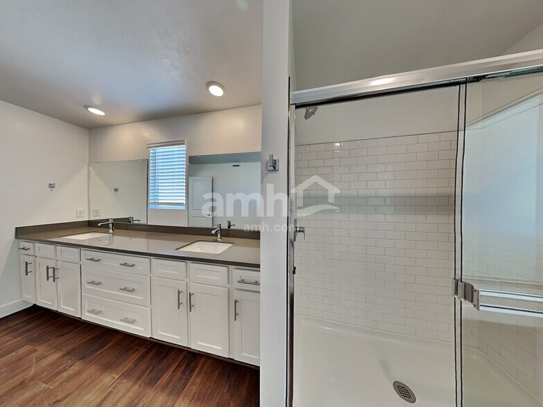 Building Photo - 7483 S Via Bombachas