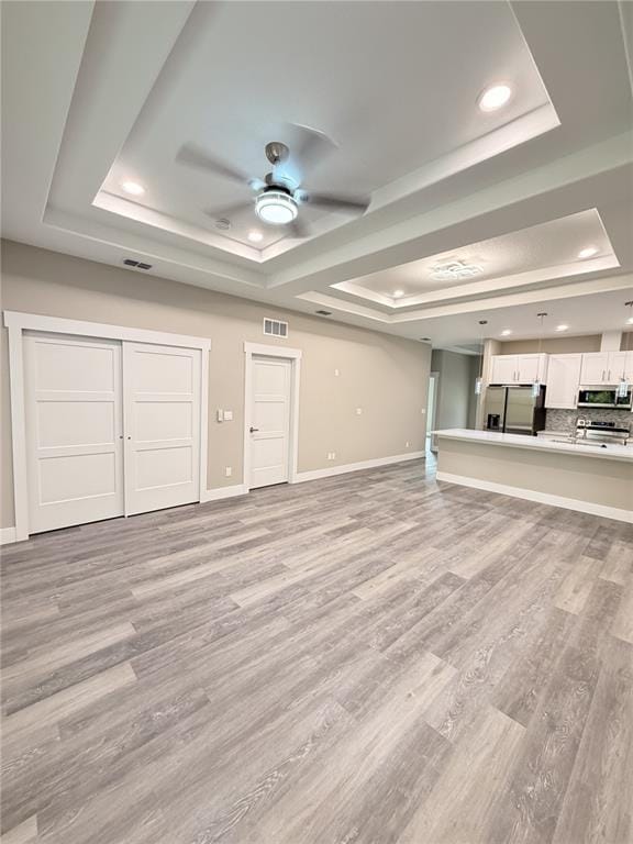 Building Photo - 10 Lyons Pl