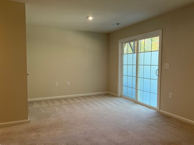 Building Photo - WONDERFUL Townhome in North East Raleigh, Available Now!