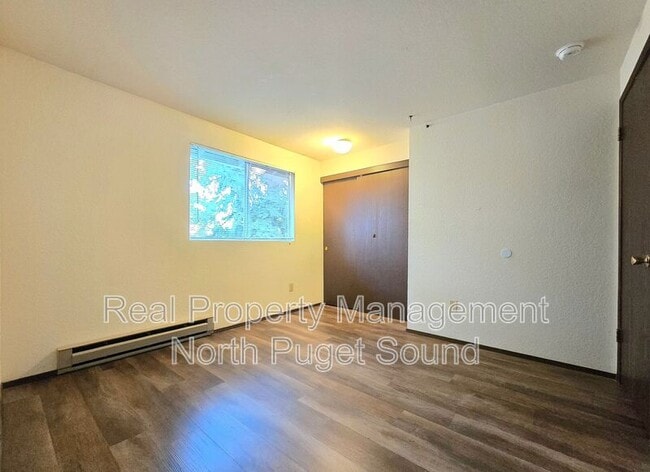 Building Photo - 1322 Maple St