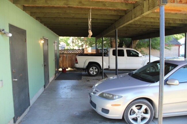 Building Photo - 1409 N 7th St