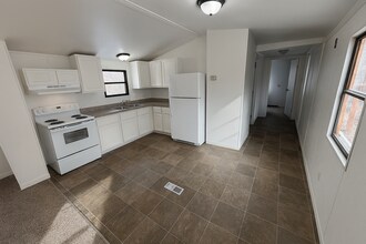 Building Photo - Glendale Mobile Home Park