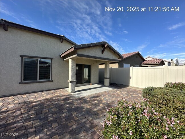 Building Photo - 4924 Eterno St