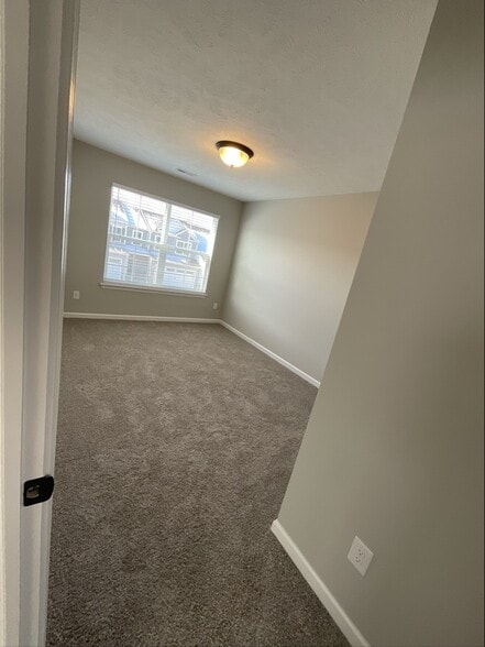 Building Photo - 1210 Elowen Way