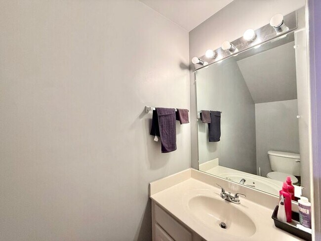 Building Photo - 311 Coral Creek Ln