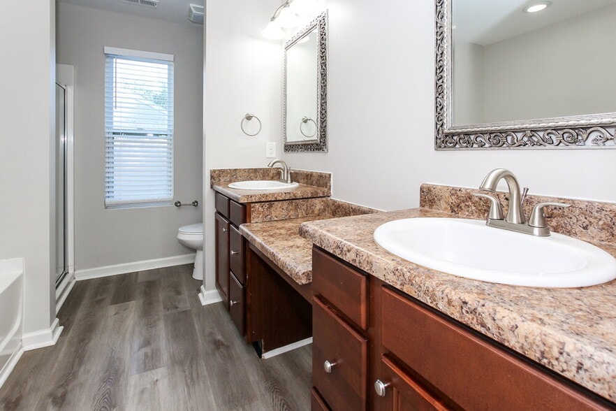 Building Photo - 5127 Tomsie Efird Lane