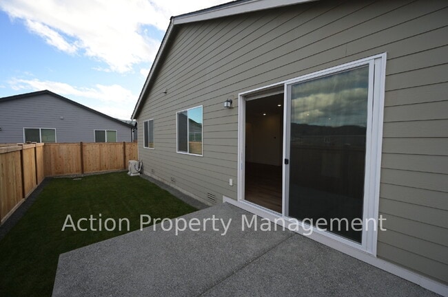 Building Photo - Beautiful New 3 Bed 2 Bath Home in Rolling Hills – Built in 2025