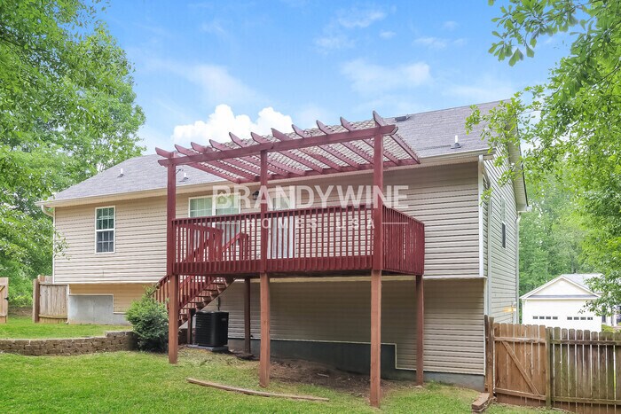 Building Photo - 38 Lazarus Dr