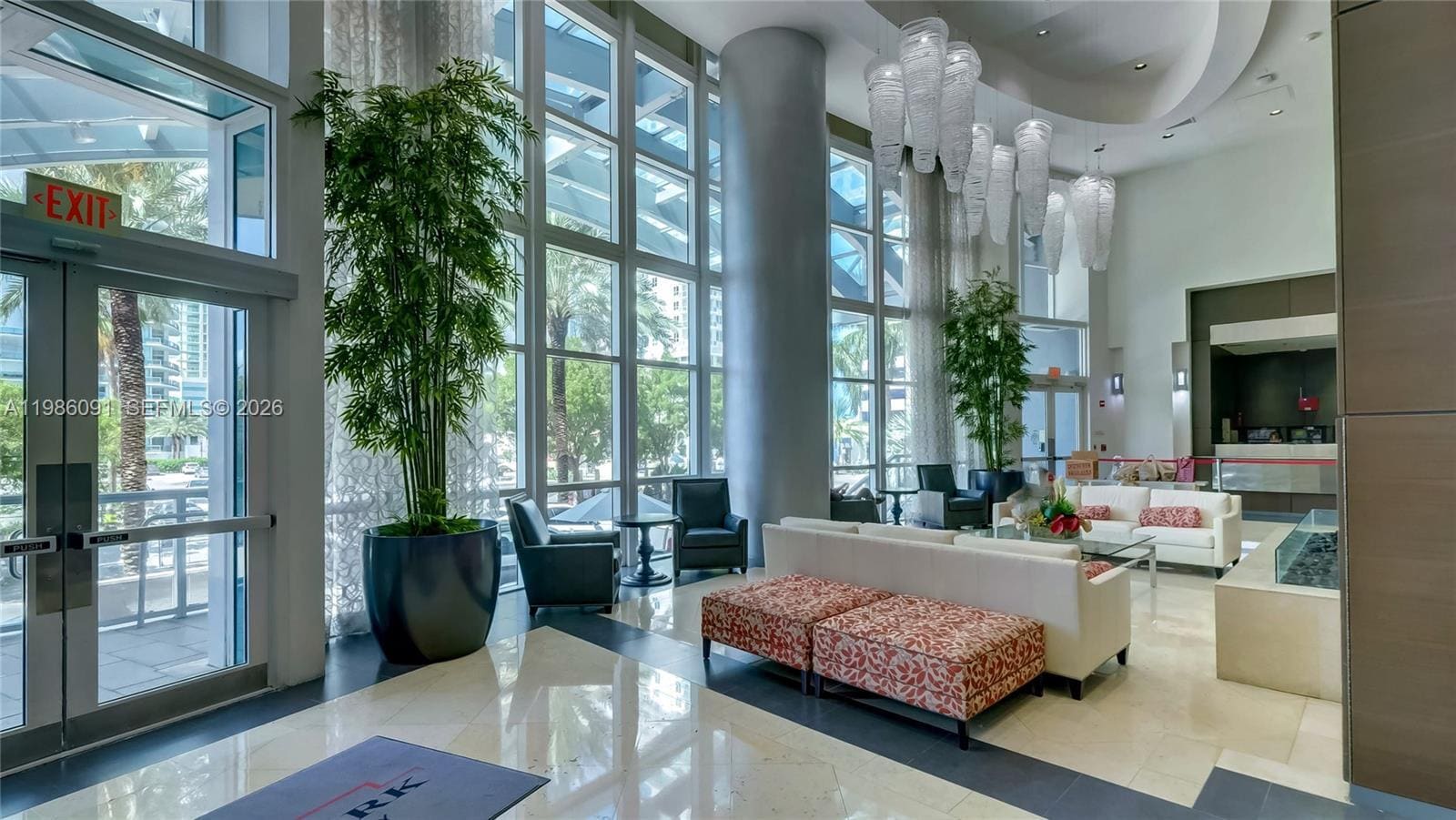 Building Photo - 1155 Brickell Bay Dr