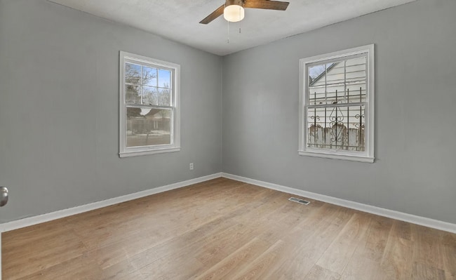 Building Photo - Welcome home to this beautiful 3-bedroom, 2-bathroom with Bonus room located Northeast Wichita.
