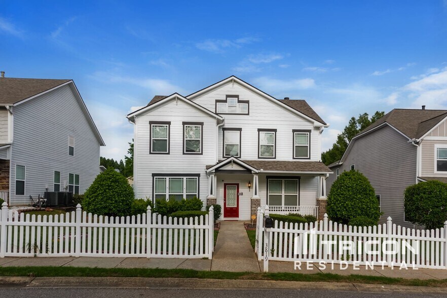 Primary Photo - 3819 Stagecoach Ln