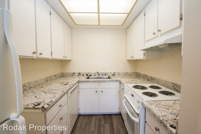 Building Photo - 107 Oak Rim Ct
