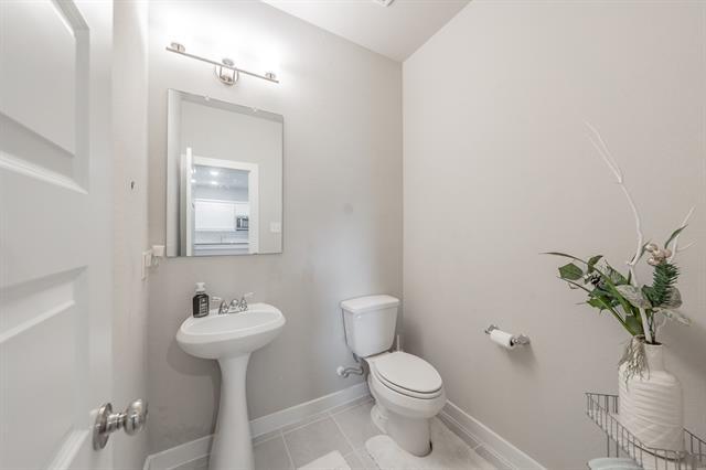 Building Photo - 3202 Glorioso Dr