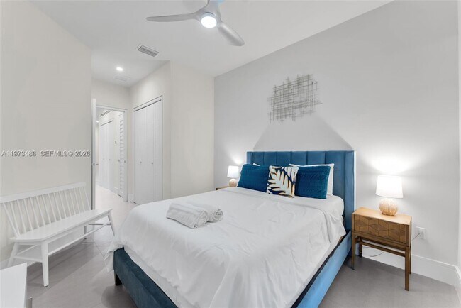 Building Photo - 3055 Carter St