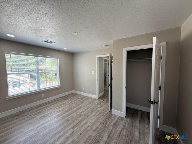 Building Photo - 625 Alabama St