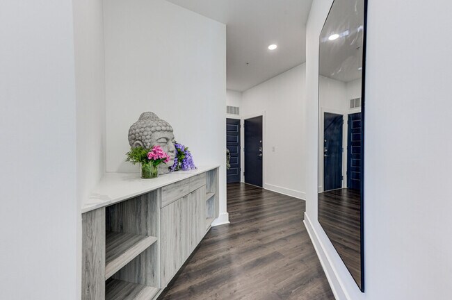 Building Photo - 1075 Peachtree Rd