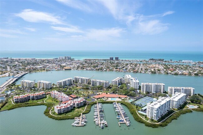 Building Photo - 7963 Sailboat Key Blvd S