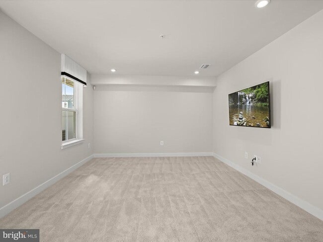 Building Photo - 7840 Blackbriar Wy