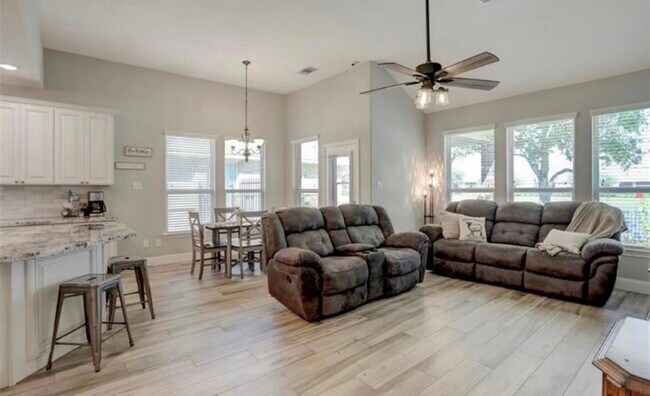 Building Photo - 26214 Christen Canyon Ln