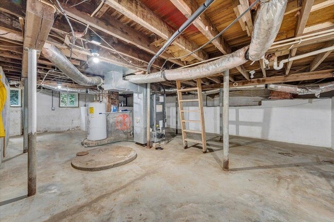 Building Photo - 812 Mississippi Ave NE