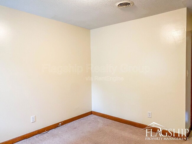 Building Photo - 1228 Forest Acres Dr