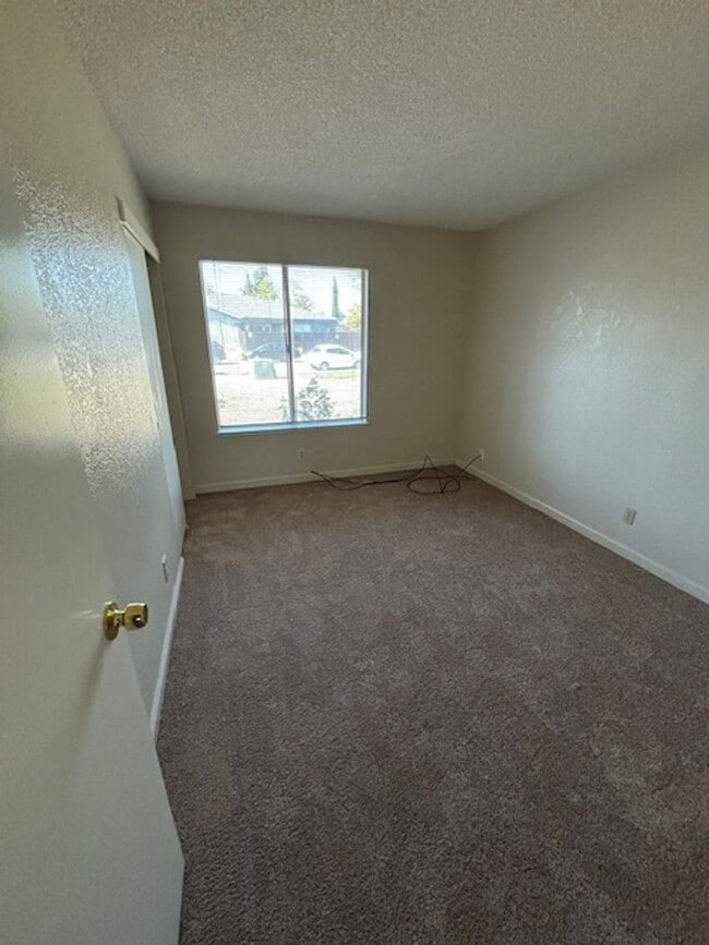 Building Photo - REDUCED!!!!
