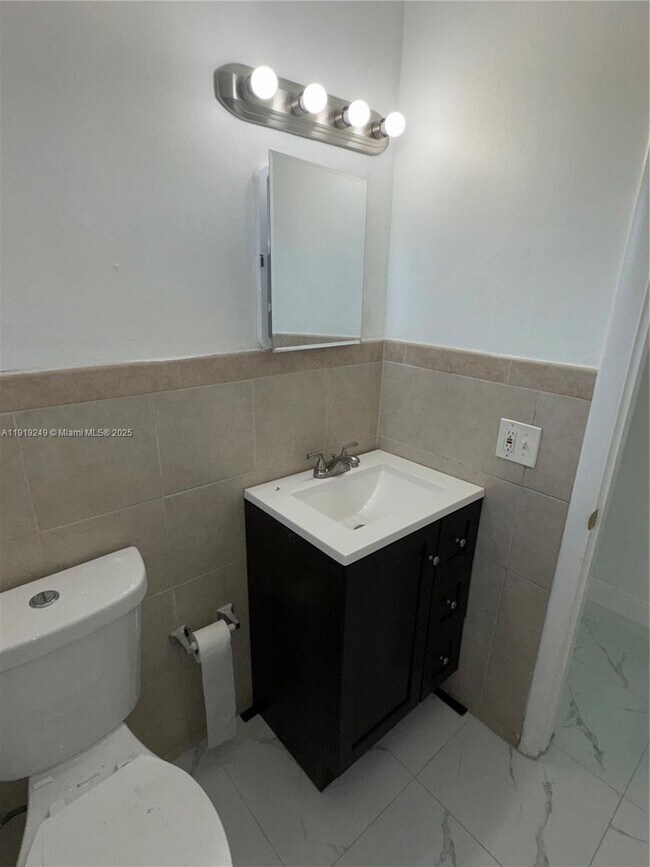 Building Photo - 10840 SW 222nd Dr