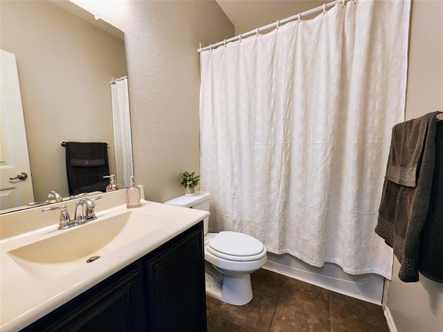 Building Photo - 1809 Rodeo Dr